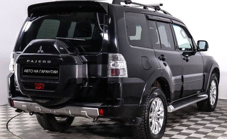 Mitsubishi Pajero - Фото 2
