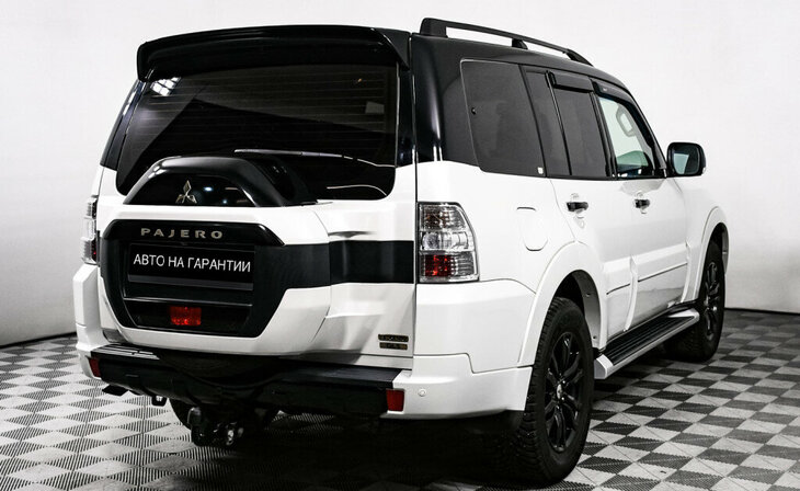 Mitsubishi Pajero - Фото 2