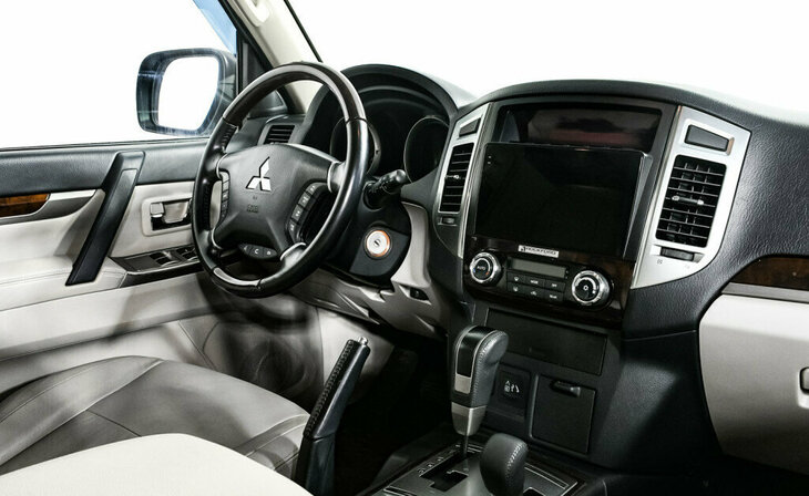 Mitsubishi Pajero - Фото 4
