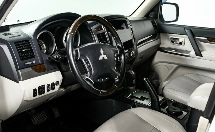 Mitsubishi Pajero - Фото 6