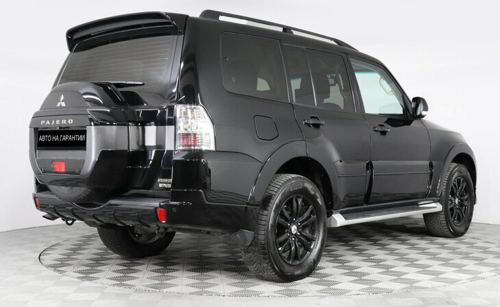 Mitsubishi Pajero - Фото 2