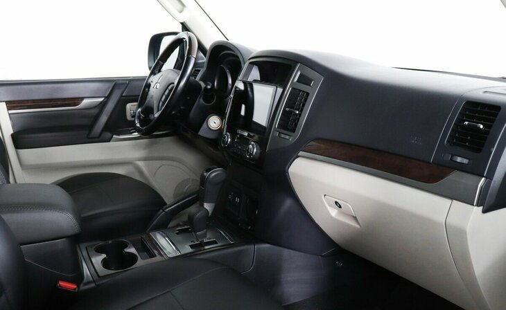 Mitsubishi Pajero - Фото 7