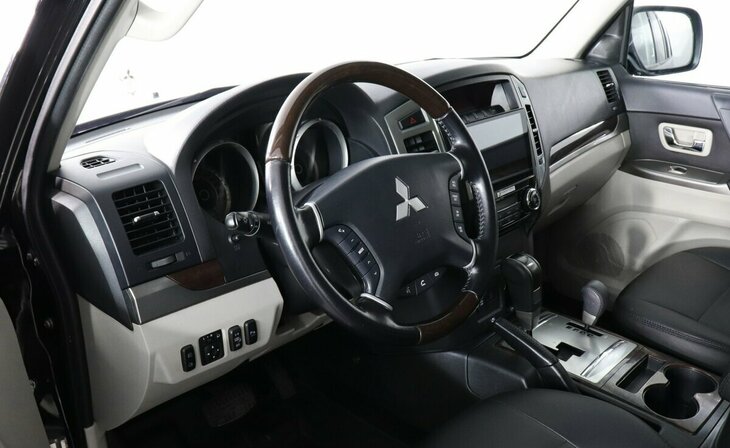 Mitsubishi Pajero - Фото 8