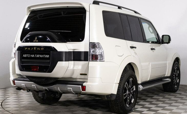 Mitsubishi Pajero - Фото 2