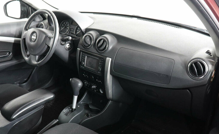 Nissan Almera - Фото 4