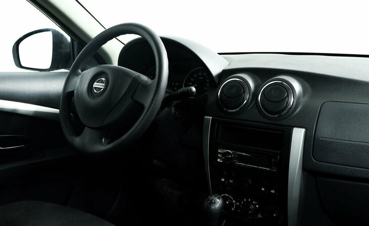 Nissan Almera - Фото 4