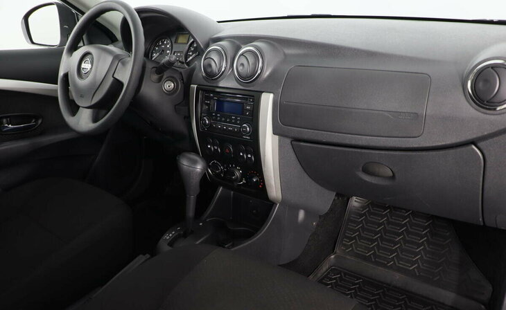 Nissan Almera - Фото 4