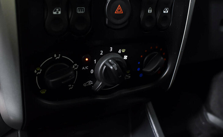 Nissan Almera - Фото 10