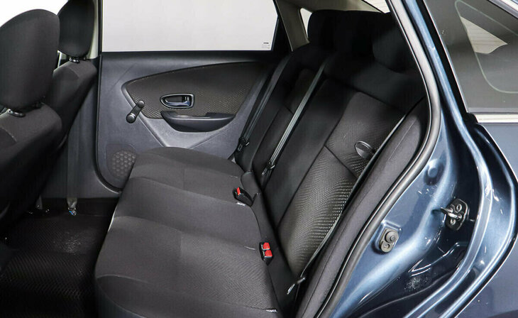 Nissan Almera - Фото 10