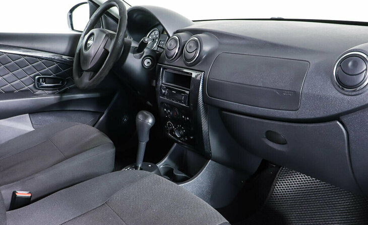 Nissan Almera - Фото 8