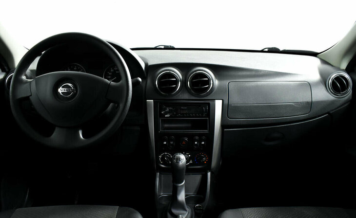 Nissan Almera - Фото 7