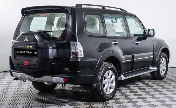 Mitsubishi Pajero - Фото 2