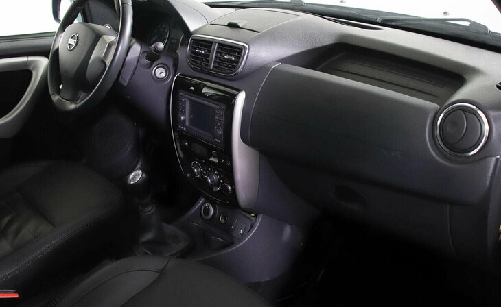 Nissan Terrano - Фото 4