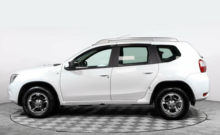 Nissan Terrano - Фото 2