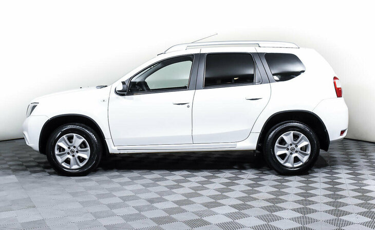 Nissan Terrano - Фото 2