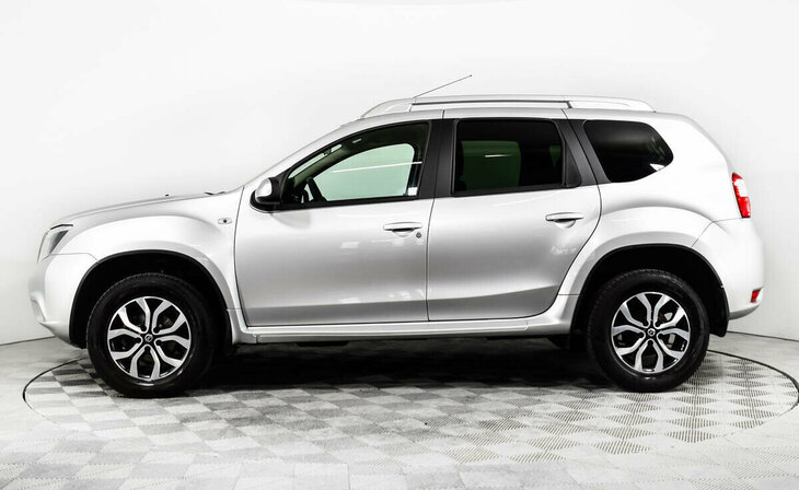 Nissan Terrano - Фото 2