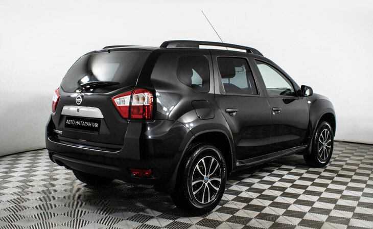 Nissan Terrano - Фото 2