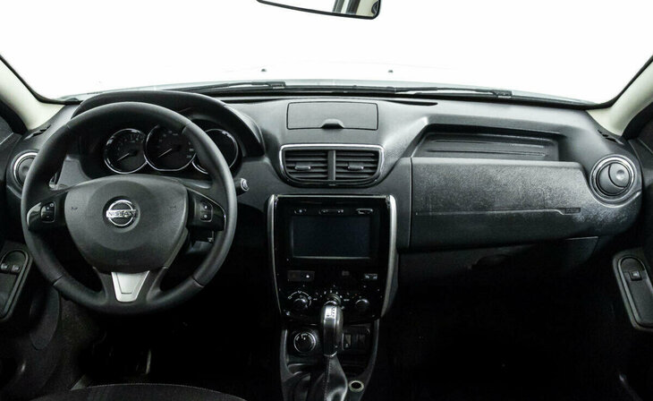 Nissan Terrano - Фото 6