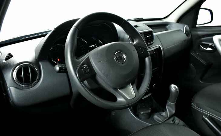 Nissan Terrano - Фото 8