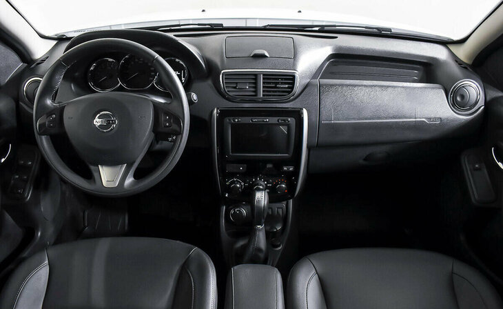 Nissan Terrano - Фото 8