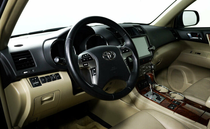 Toyota Highlander - Фото 9