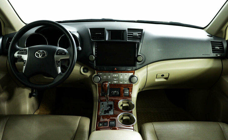 Toyota Highlander - Фото 8