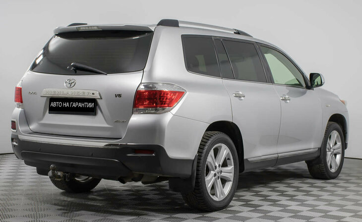 Toyota Highlander - Фото 2