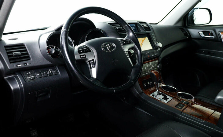 Toyota Highlander - Фото 9