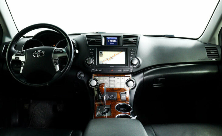 Toyota Highlander - Фото 8