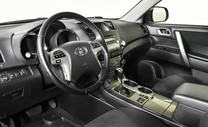Toyota Highlander - Фото 9