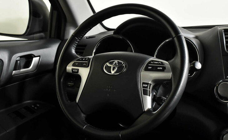 Toyota Highlander - Фото 11