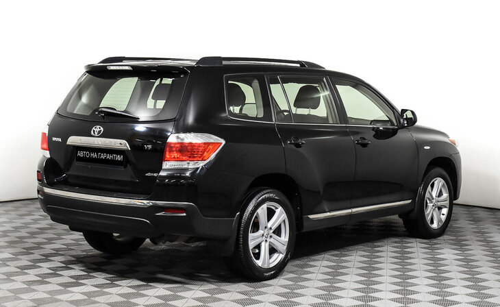 Toyota Highlander - Фото 4