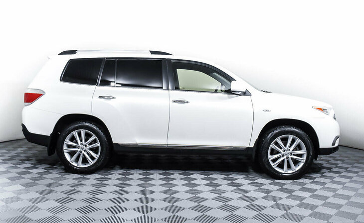 Toyota Highlander - Фото 3