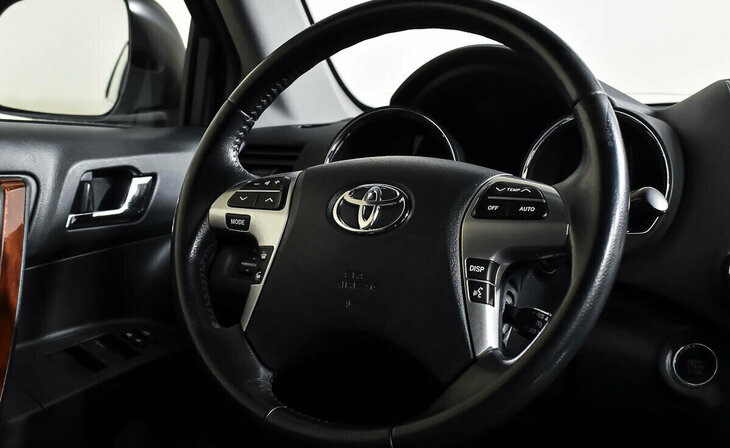 Toyota Highlander - Фото 10