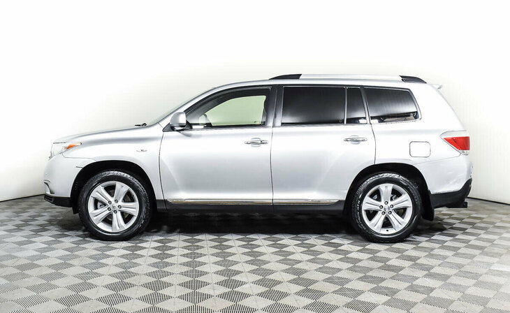 Toyota Highlander - Фото 2