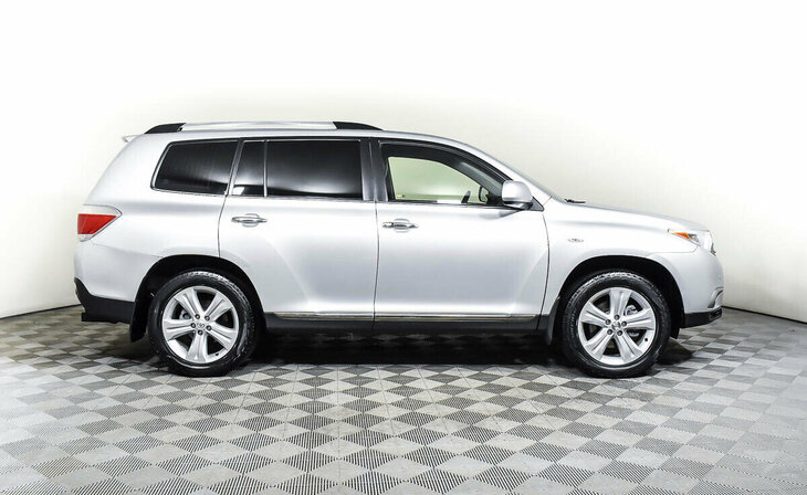 Toyota Highlander - Фото 3