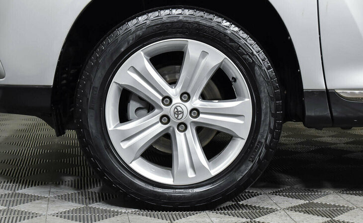 Toyota Highlander - Фото 6