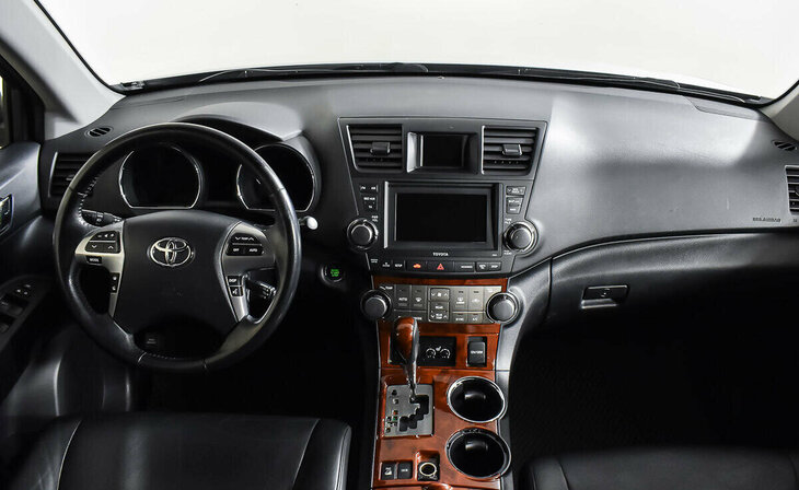 Toyota Highlander - Фото 8