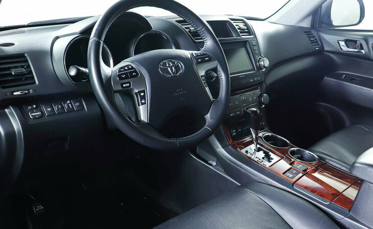 Toyota Highlander - Фото 9