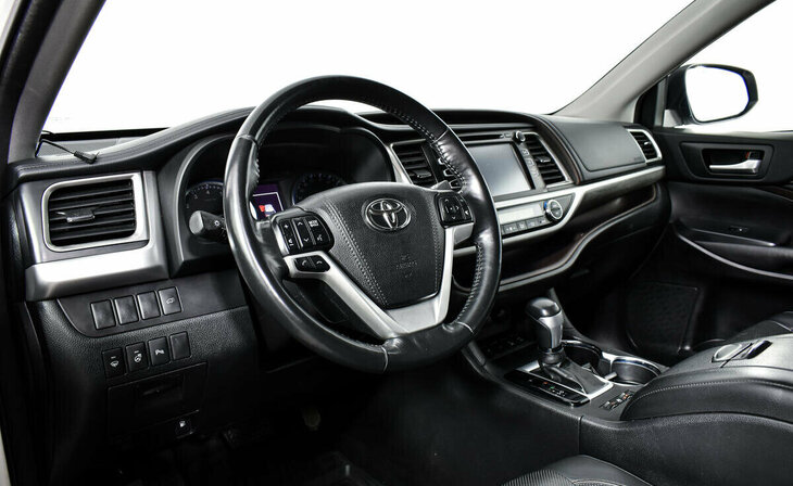 Toyota Highlander - Фото 9