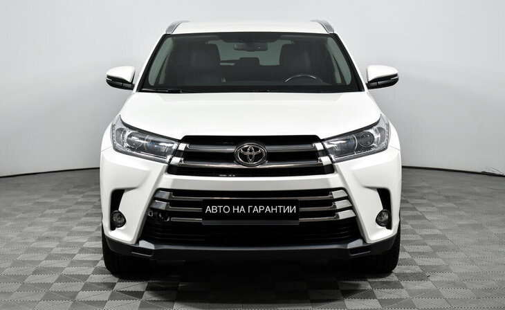 Toyota Highlander - Фото 1