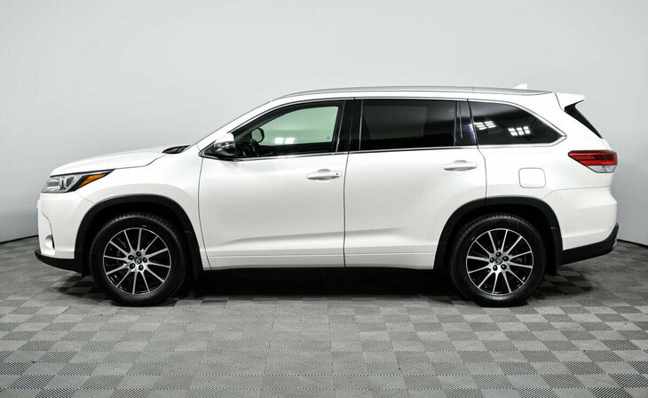 Toyota Highlander - Фото 2