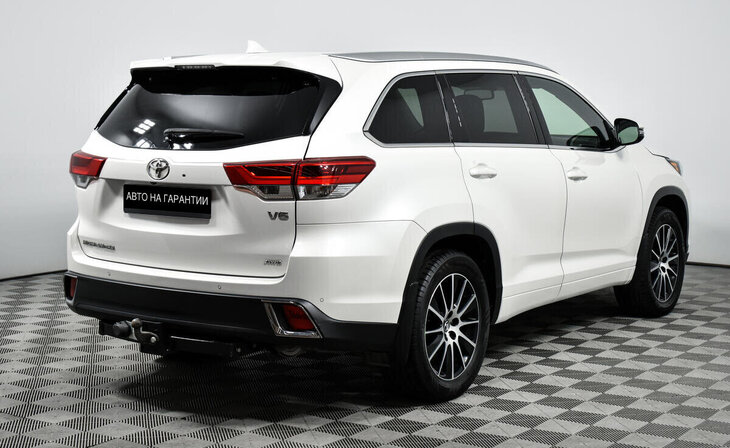 Toyota Highlander - Фото 4