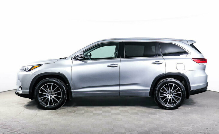 Toyota Highlander - Фото 2