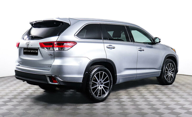Toyota Highlander - Фото 4