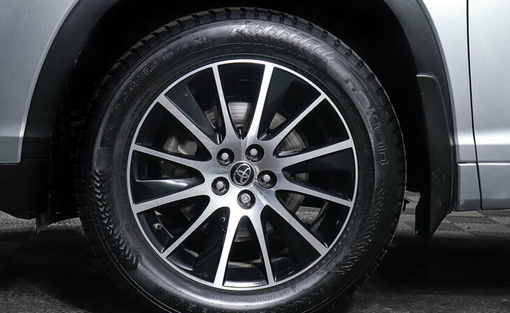 Toyota Highlander - Фото 6