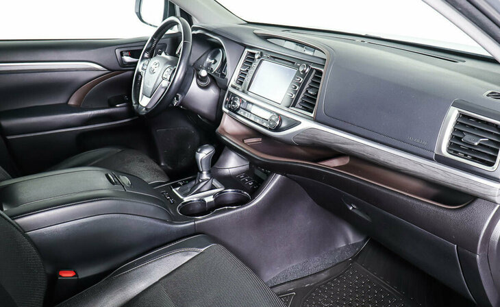Toyota Highlander - Фото 7