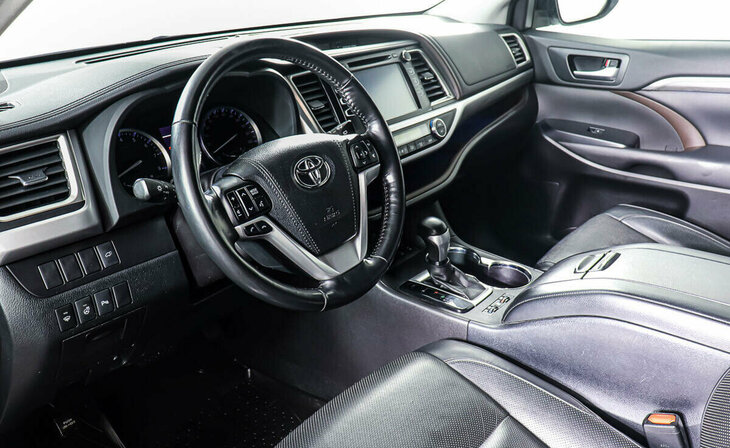Toyota Highlander - Фото 8