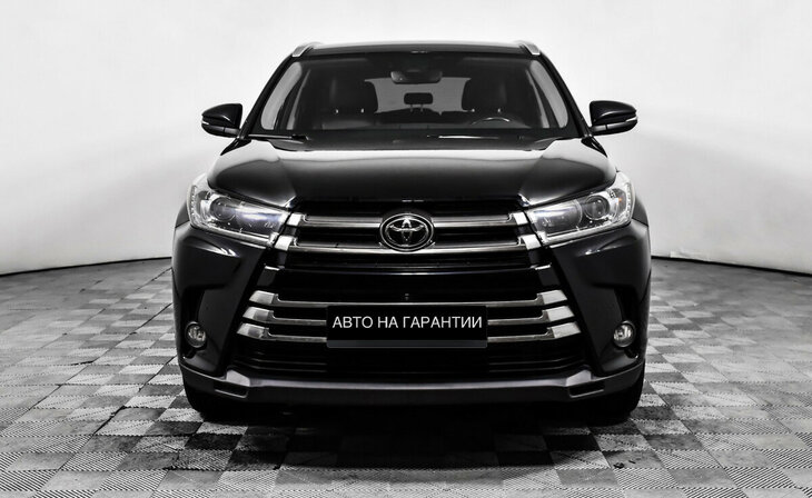 Toyota Highlander - Фото 1