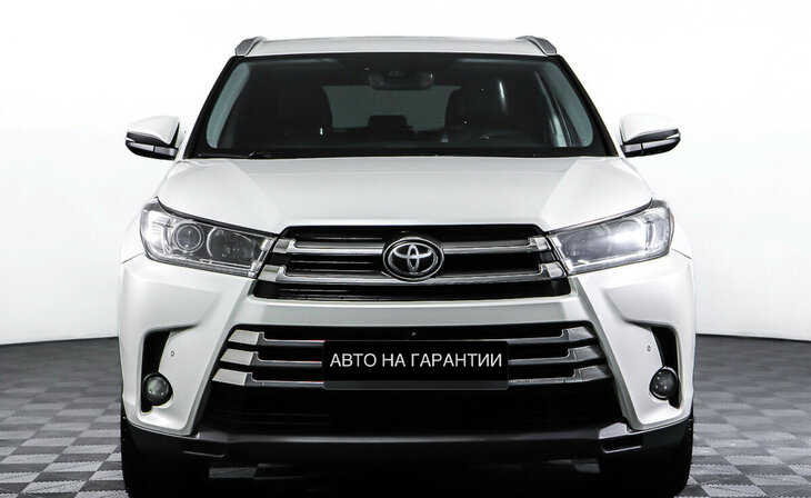 Toyota Highlander - Фото 1